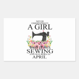 Sticker Rectangulaire Couture Qui Aime Coudre Et Est Né Avril