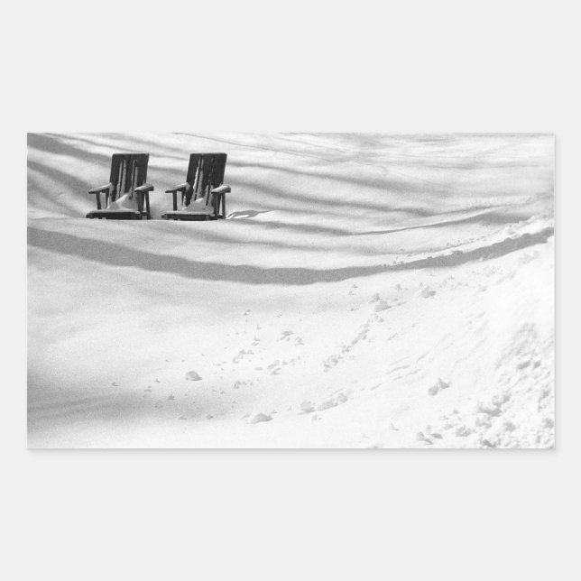 Sticker Rectangulaire Deux Chaises Ensevelies Dans La Neige (Devant)