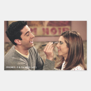 Sticker Rectangulaire FRIENDS™ Ross fait le maquillage de Rachel