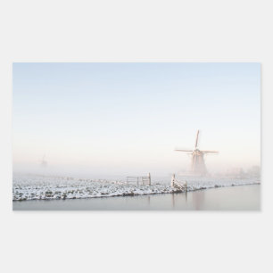Sticker Rectangulaire Moulin à vent dans la neige en hiver rectangle aut