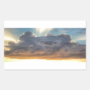 Sticker Rectangulaire Rayons de soleil à travers les nuages orageux
