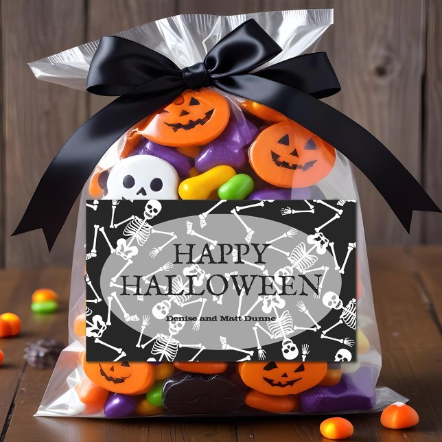 Sticker Rectangulaire Skeletons Halloween heureux (Happy Halloween and skeletons on black rectangle stickers)