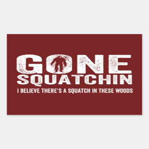 Sticker Rectangulaire Squatchin allé (affligé) Squatch en ces bois