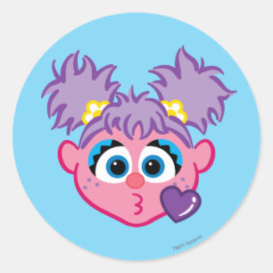 Sticker Rond Abby Visage Envoyant un Bisou