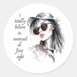 Sticker Rond Agacé au premier regard