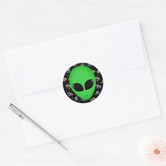 Sticker Rond Alien chef de l'espace extra-atmosphérique vol OVN (Enveloppe)