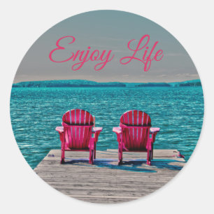 Sticker Rond Appréciez la vie aux chaises rustiques