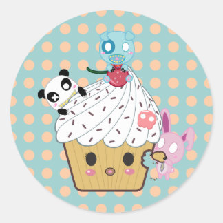 Sticker Rond Attaque à la cupcake ! (>_<)