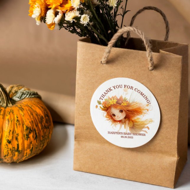 Sticker Rond Baby shower de bois d'automne Fairy (Step into an enchanting autumn forest where fairies flutter, and woodland creatures play. )