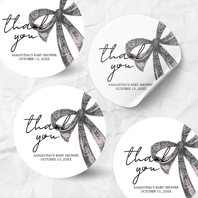 Sticker Rond Baby shower d'Halloween noir (Black Bow Little Boo Coquette Halloween Baby Shower Sticker)