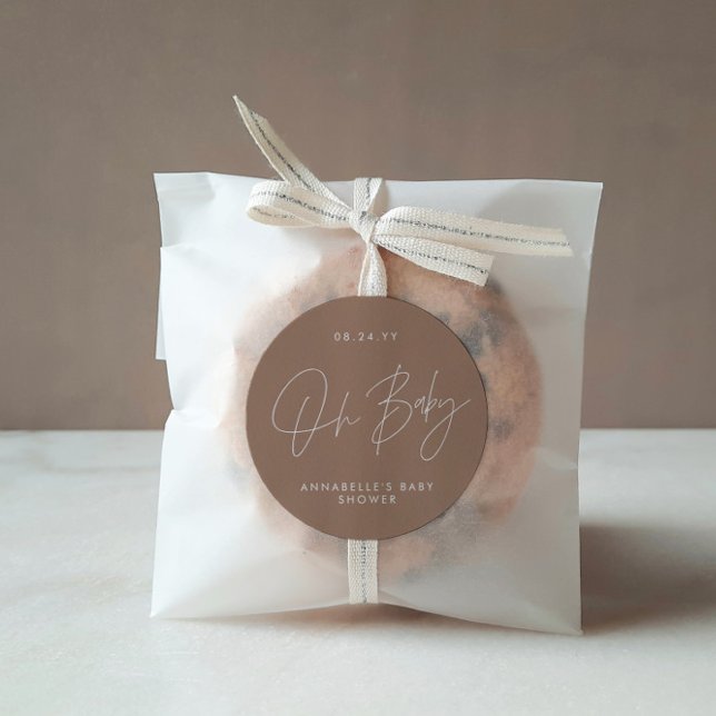 Sticker Rond Baby shower script moderne marron naturel élégant (Créateur téléchargé)