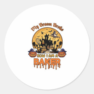Sticker Rond Balai Brisé Pâtissier Halloween Sorcière Chef Citr
