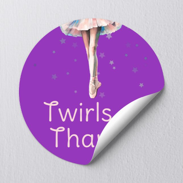 Sticker Rond Ballerina Tutu, Mignonne Danse Rose Sur Violet (Créateur téléchargé)