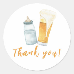 Sticker Rond Bébé brasse de la bière en bouteille Merci