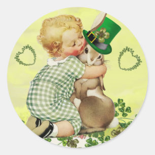 STICKER ROND BÉBÉ ÉTREIGNANT LA PARTIE DU JOUR DE ST PATRICK