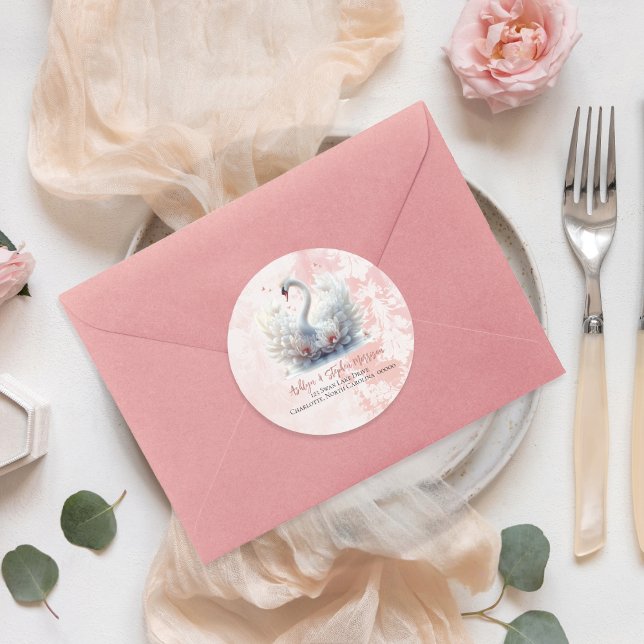 Sticker Rond Belle Adresse de Retour Florale Damassée de Cygne (Beautiful Swan Pink Floral Damask Return Address Sticker)