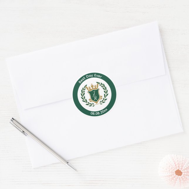 Sticker Rond Best Day Ever Wedding Monogram Green Gold Crest (Enveloppe)