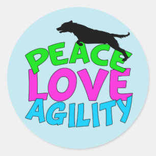 Sticker Rond Bleu mignon d'agilité de chien