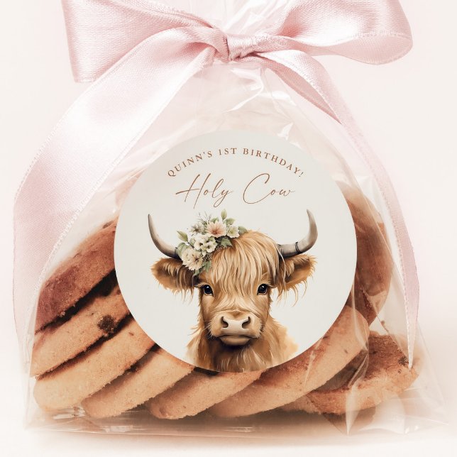 Sticker Rond Boho Highland Cow Anniversaire de enfant Party (Holy Cow Kids Birthday Party Favor or Envelope Tag Sticker.)
