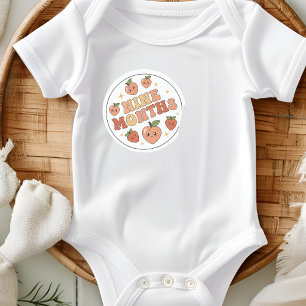 Sticker Rond Boho Peach fraise bébé neuf mois étape importante