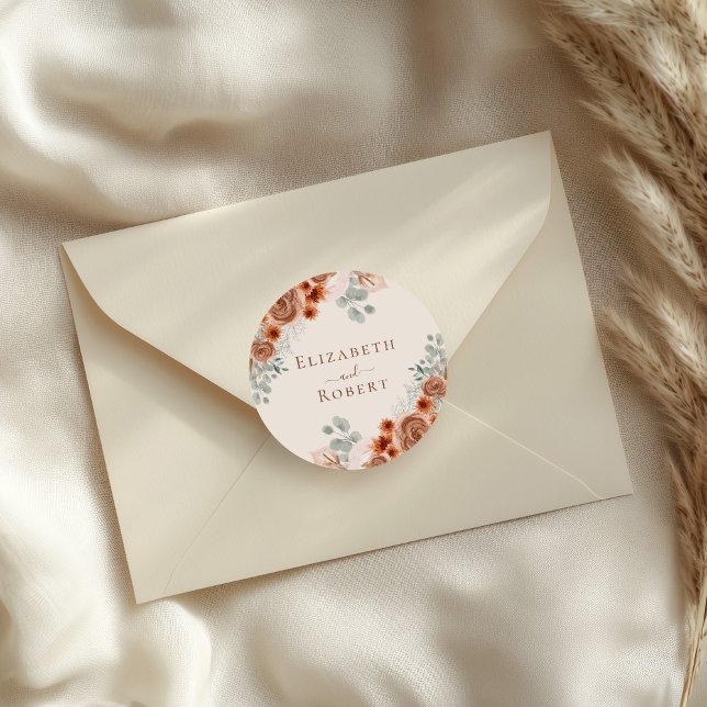 Sticker Rond Boho Terracotta Floral Pampas Mariage (Boho Terracotta Floral Pampas Grass Wedding Classic Round Sticker on a wedding envelope)
