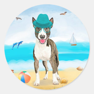Sticker Rond Bouledogue Terrier sur la Plage