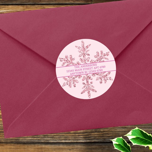 Sticker Rond Cachet d'enveloppe rustique glamour rose flocon de (Use these pink snowflake stickers as combo address labels and envelope seals or add your own text)