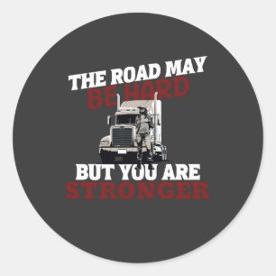 Sticker Rond Camionnette Femme Forte Route Résiliente Fierté de