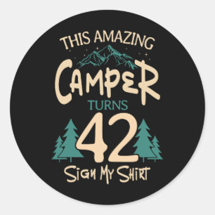 Sticker Rond Camping 42e anniversaire campeur fête feu de camp