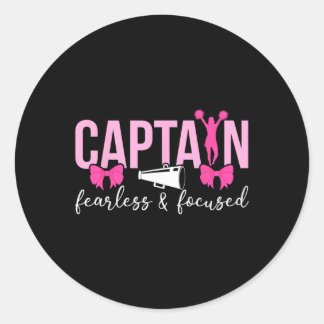 Sticker Rond Capitaine de cheerleading intrépide et concentré C