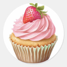 Ccupcake à la crème rose avec baies anniversaire