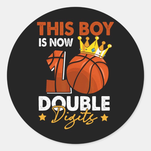 Sticker Rond Ce Garçon Est Maintenant 10 Double Chiffres Basket (Devant)