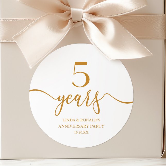 Sticker Rond Célèbre Champagne 5ème Anniversaire de Mariage (Créateur téléchargé)