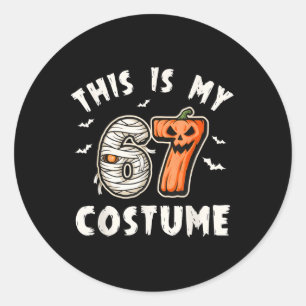 Sticker Rond C'est mon costume d'Halloween 67 numéro 6 7 Mème 