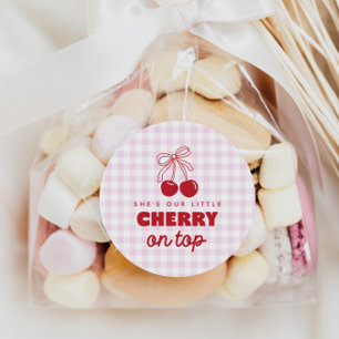 Sticker Rond C'est notre cerise sur le gâteau rose en vichy pou