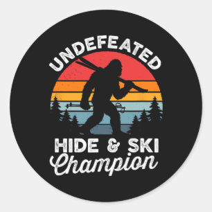 Sticker Rond Champion invaincu de cache et ski drôle Bigfoot Vi