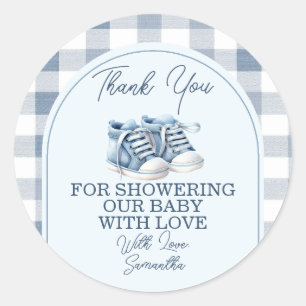 Sticker Rond Chaussures Bébé Bleu Gingham Garçon Baby Shower Me
