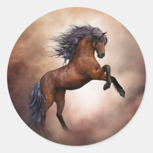 Sticker Rond Cheval brun frison s'élevant avec les nuages