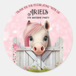Sticker Rond Cheval mignon près de clôture fête d'anniversaire