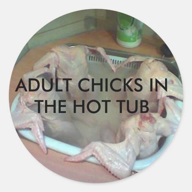 STICKER ROND CHICKS ADULTE DANS LE BAIN À REMOUS CHAUD (Devant)