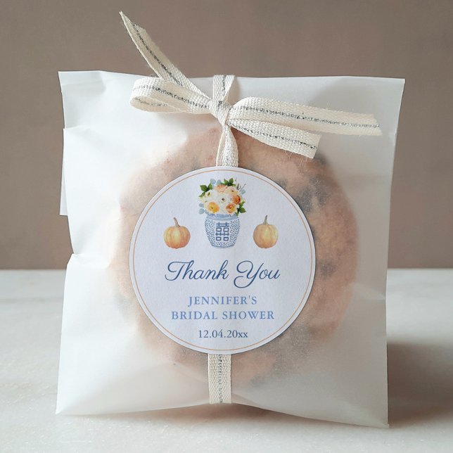 Sticker Rond Chute en amour Citrouille Automne Fête des mariées (Chinoiserie Chic Fall Baby or Bridal Shower Favor Stickers with watercolor orange pumpkins)