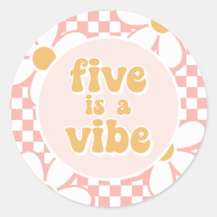 Sticker Rond Cinq est une ambiance rose à carreaux Daisy