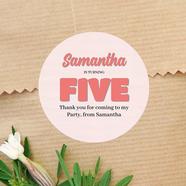 Sticker Rond Cinquième anniversaire rose Fille fête florale (Pink Fifth Birthday Party Custom Favor sticker)