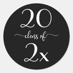 Sticker Rond Classe de 2025 Modern Script Black White Graduatio