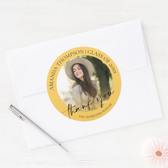 Sticker Rond Classe De Merci De Diplôme Photo Jaune 2025 (Enveloppe)