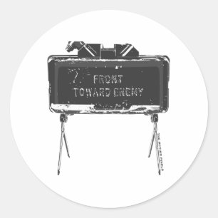 Sticker Rond Claymore "Avant vers l'ennemi" Sitcker
