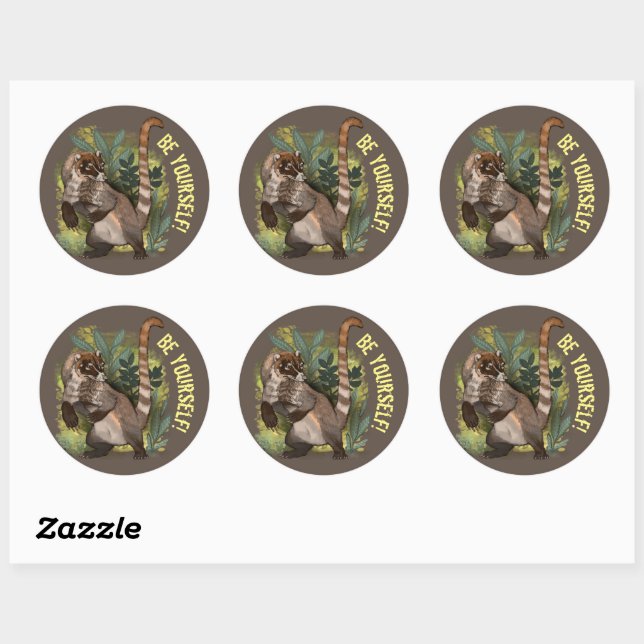 Sticker Rond Coatamundi ou Coati noir blanc (Feuille)