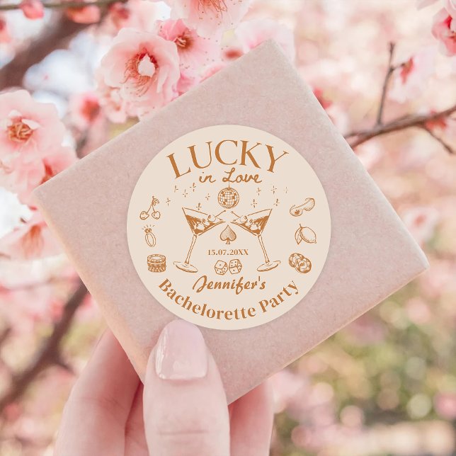 Sticker Rond Cocktail de Fête de Bachelorette Amoureux Chanceux (Créateur téléchargé)