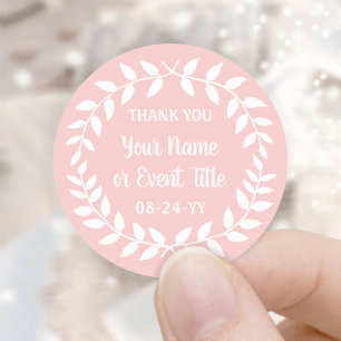 Sticker Rond Couronne de laurier simple rose et blanc Merci