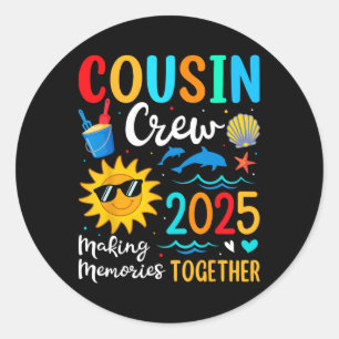 Sticker Rond Cousin Crew 2025 Summer Vacation Beach Voyage en f